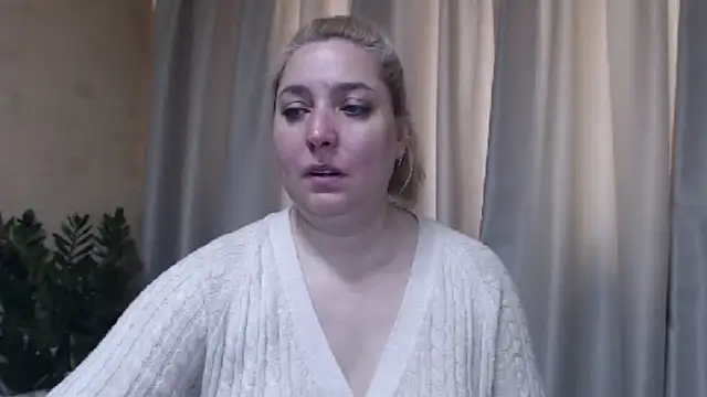 sweetpussy13 online show from April 4, 6:12 am