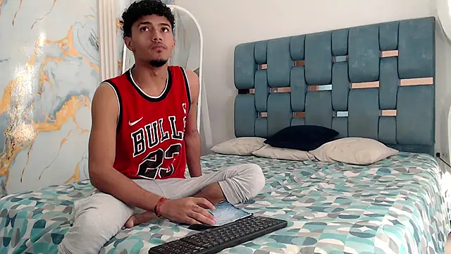 DIAMOND BLACKS online show from April 16, 7:19 am