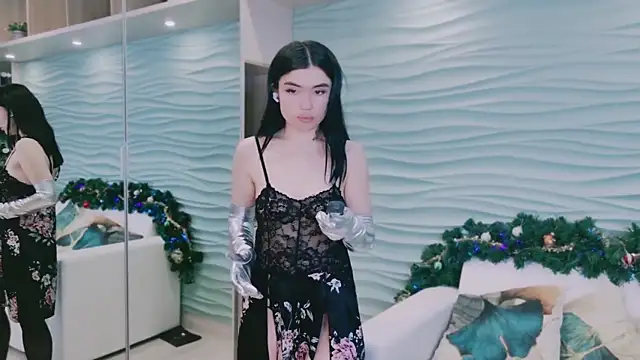 CuteEileen online show from December 14, 11:38 am