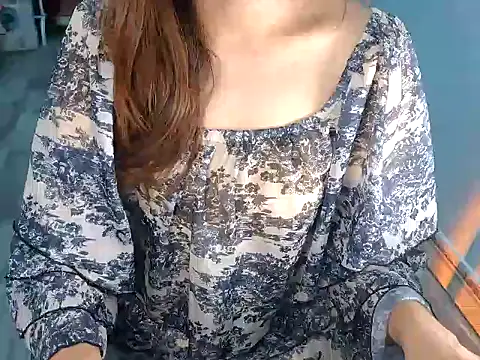 Chichi 86 online show from May 28, 2:59 pm