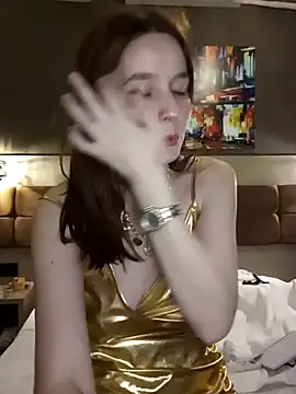 Atwsliiikizilll online show from December 15, 9:20 pm