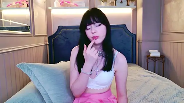 Ariel Morris online show from February 25, 9:13 pm