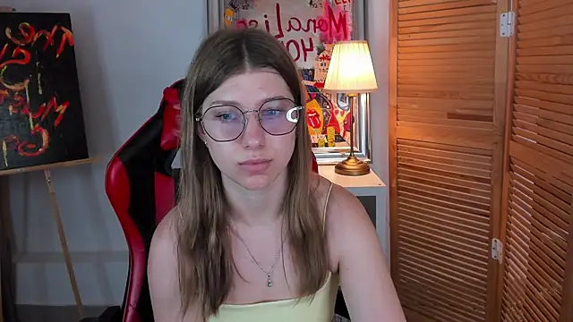 katymeaw online show from June 11, 1:49 am