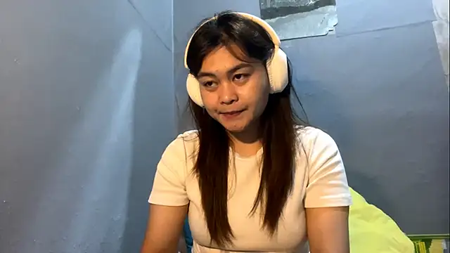 ShayCowell online show from December 17, 8:51 am