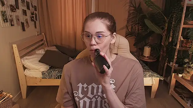 Alison Doody online show from March 29, 7:51 am