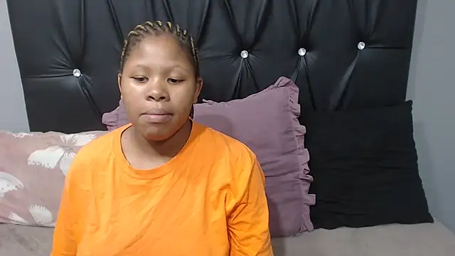 TemptingCloeXx online show from February 26, 10:20 pm