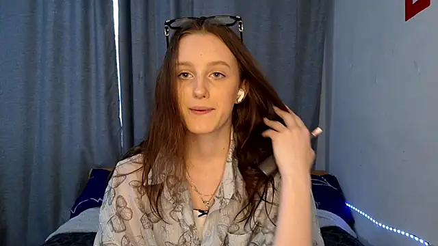 LisaBoddy online show from April 17, 1:02 pm