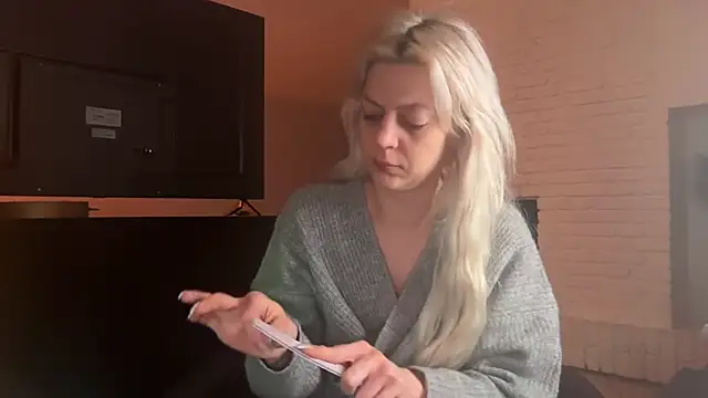 Melina Diamond online show from January 7, 3:43 am