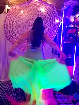 infinirose online show from April 12, 8:06 am