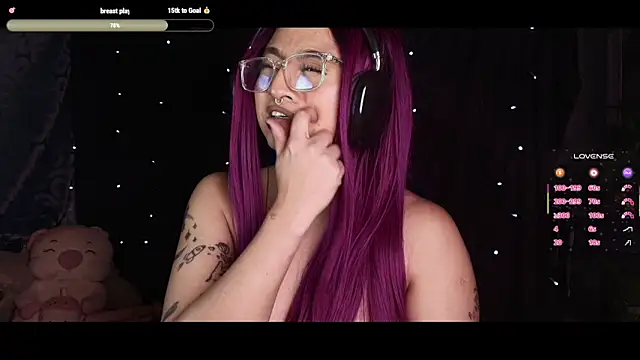 sofitabares  online show from January 17, 9:55 pm