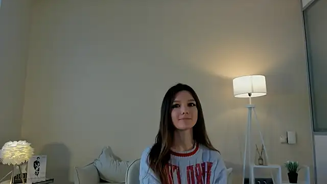 DrusillaVerso online show from December 17, 9:13 am