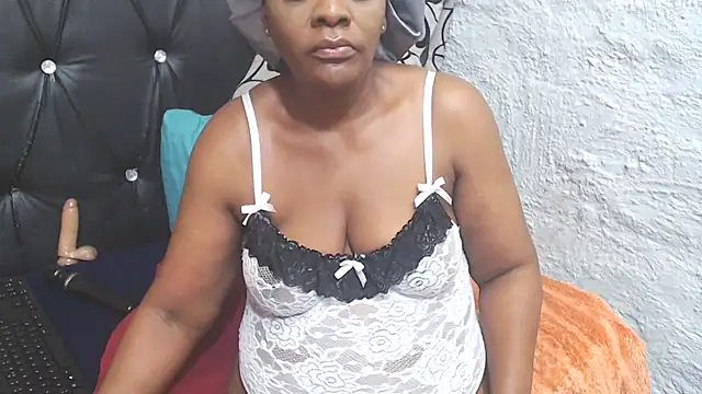 LaicyBrown76 online show from January 14, 8:03 pm