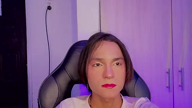 tiffanyy 777 online show from July 15, 4:06 am