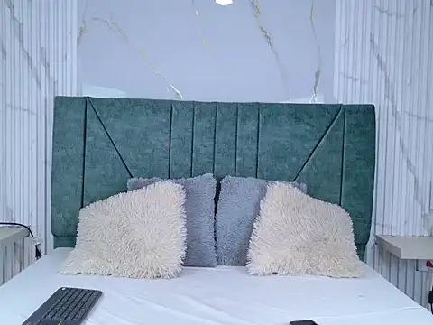 sophieedear online show from July 27, 8:28 pm