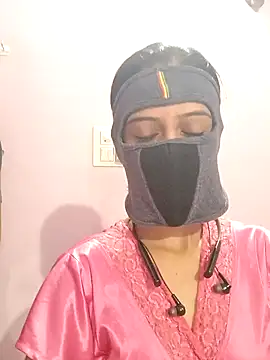 notyg240 online show from April 30, 11:08 pm