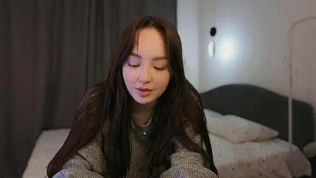 fallin lovee online show from April 19, 6:10 pm