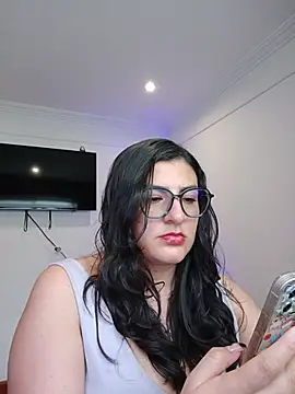ahrianabluff online show from February 19, 8:18 pm