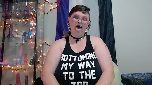 Pupghostt online show from June 7, 12:56 pm