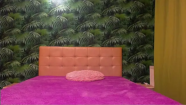 Stella John online show from November 19, 8:14 am