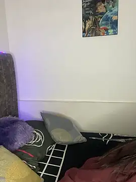 junorise23 online show from March 11, 5:22 am