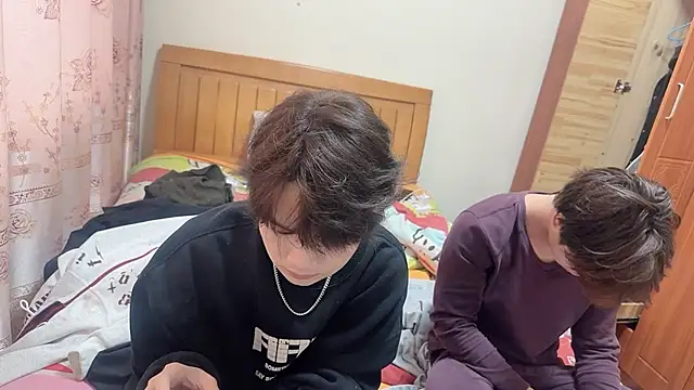 junnan001 online show from February 28, 9:09 am