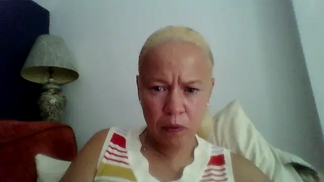 jennyblondeuk online show from July 25, 5:53 pm