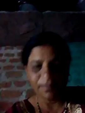 CUTE Ishpa online show from April 13, 6:30 pm