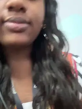 amorasecy online show from March 25, 7:06 pm