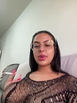 jujuarantes  2026 online show from February 6, 1:47 pm