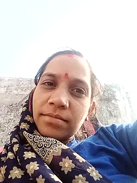 Karishma singh online show from January 11, 8:52 am