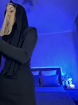 LuxBrunette  online show from April 21, 5:03 am