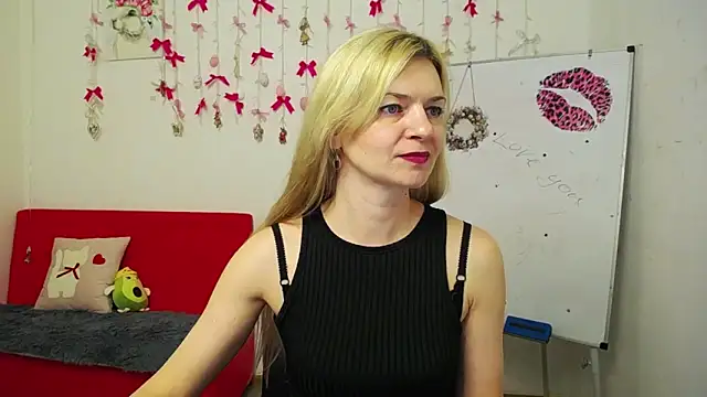 MelissaTyler online show from April 13, 11:22 am