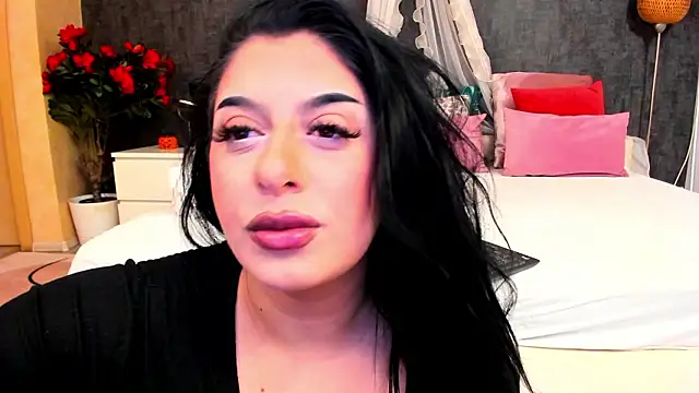 NayaNoirX online show from February 11, 7:15 pm