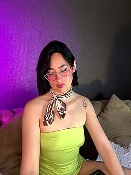 luna gv online show from January 9, 10:30 am