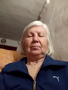 KlaudiaDarling online show from March 4, 7:42 pm