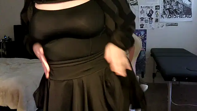 kittycarnivore online show from January 8, 9:30 pm