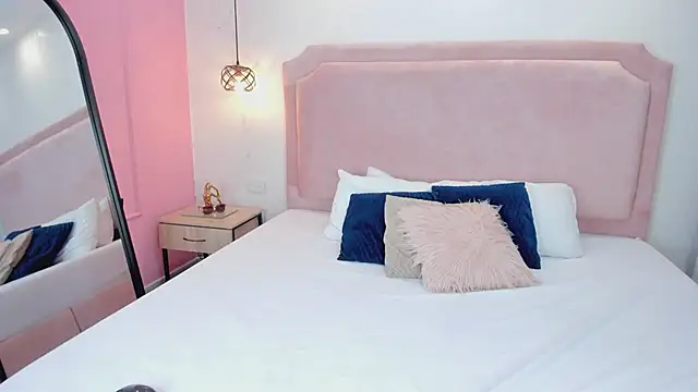 BrookRusell online show from February 11, 10:33 pm