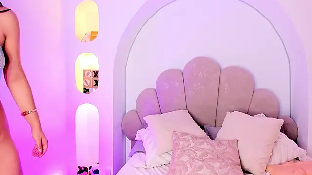 victoriapeach19 online show from May 17, 5:17 am