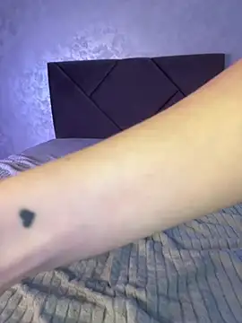 BabyKamiTV online show from February 14, 1:02 pm