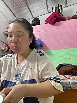 Faded pink online show from March 11, 3:22 am