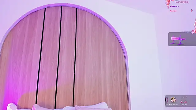 nina desire  online show from April 21, 2:37 am