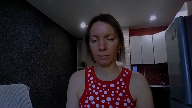 Amanda Luxe online show from February 2, 3:38 am