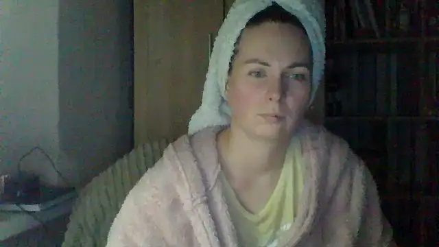 VikiLove765 online show from February 26, 4:28 pm