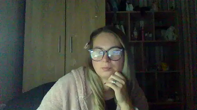 VikiLove765 online show from February 1, 10:08 pm