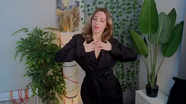 BrianneMallory online show from February 5, 7:00 am