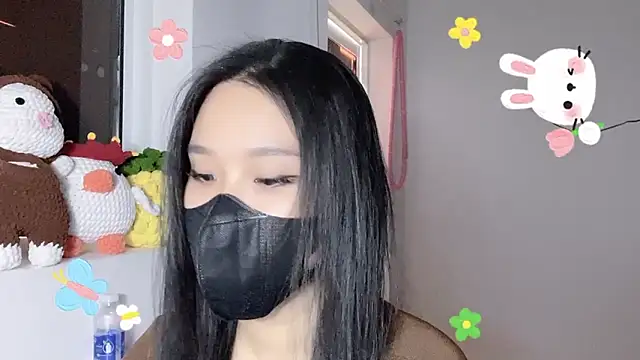 Tieu-May online show from April 8, 9:00 am