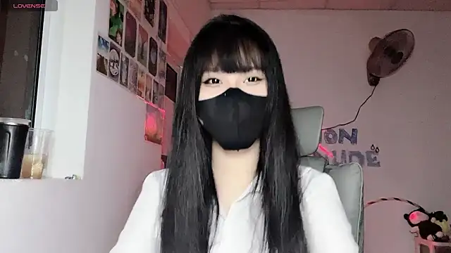 Tieu-May online show from July 28, 11:08 am