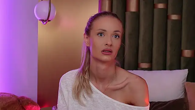 AmeliaAngel online show from September 23, 4:54 am