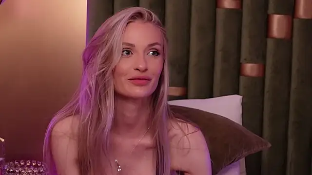 AmeliaAngel online show from June 11, 12:32 am