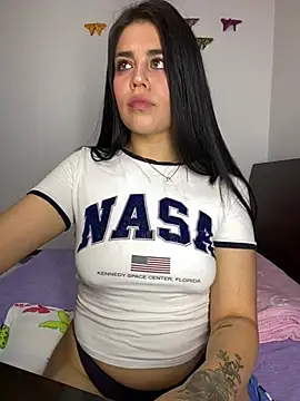 sophyy white online show from April 12, 11:06 pm